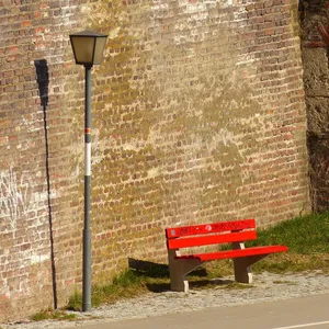 Trävägglampa