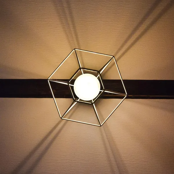 Trävägglampa rustik landstil