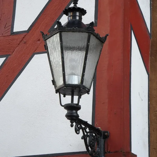 Trävägglampa Dutch Dilight äppelgrön stickade lampskarmen
